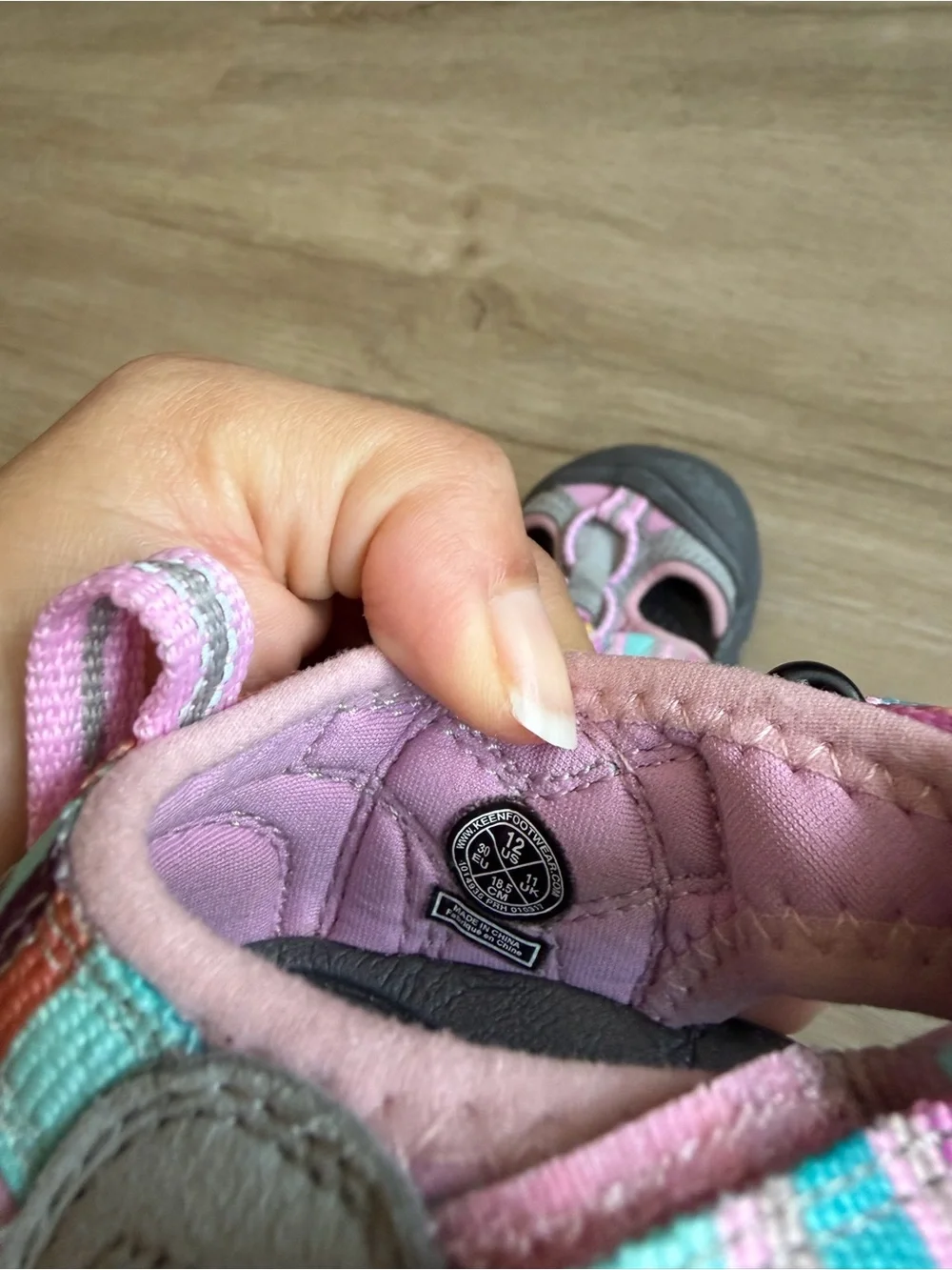 Keen Venice H2 Waterproof sandal Girls SZ 12 Lilac Pink